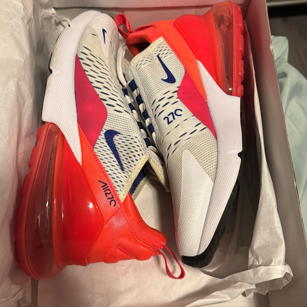White and Coral Pink Women’s Nike AirMax 270’s 8.5